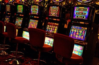 olxtoto resmi Lucky Number live dealer studio with Dragon Tiger table